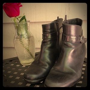 Dansko black booties size 9/40 leather